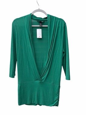 NWT H&M Kelly Green Pullover Top Women Size M